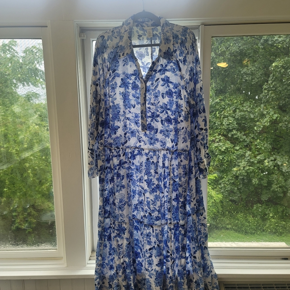 H&M white dress/ blue flowers size xl midi